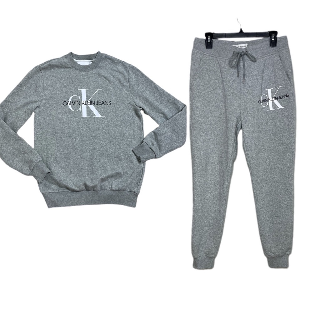 Calvin Klein Jeans Logo Sweatshirt & Sweatpants S